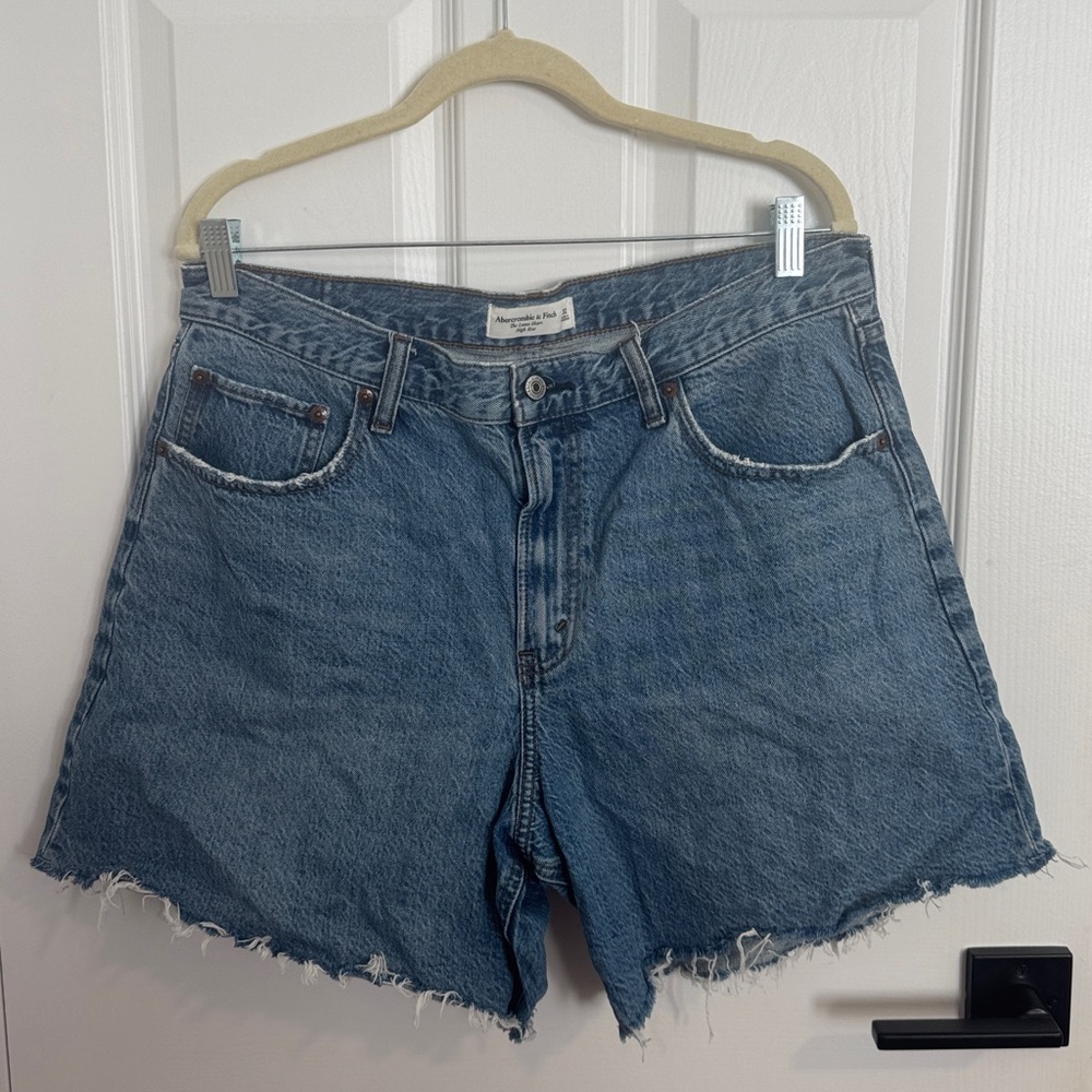 High rise jean shorts\ New - Picture 4 of 8